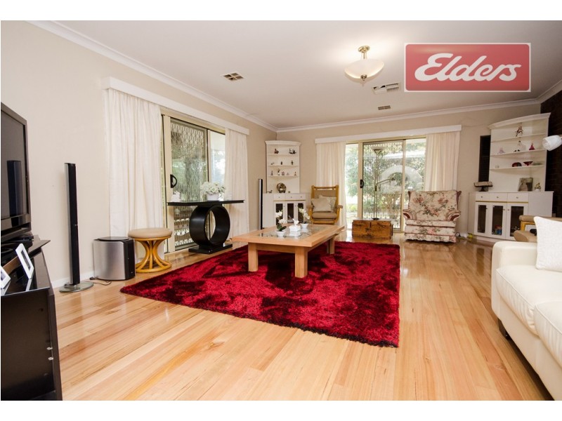 499 Kaitlers Road, Lavington NSW 2641