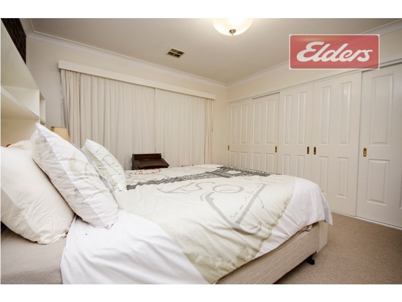 499 Kaitlers Road, Lavington NSW 2641