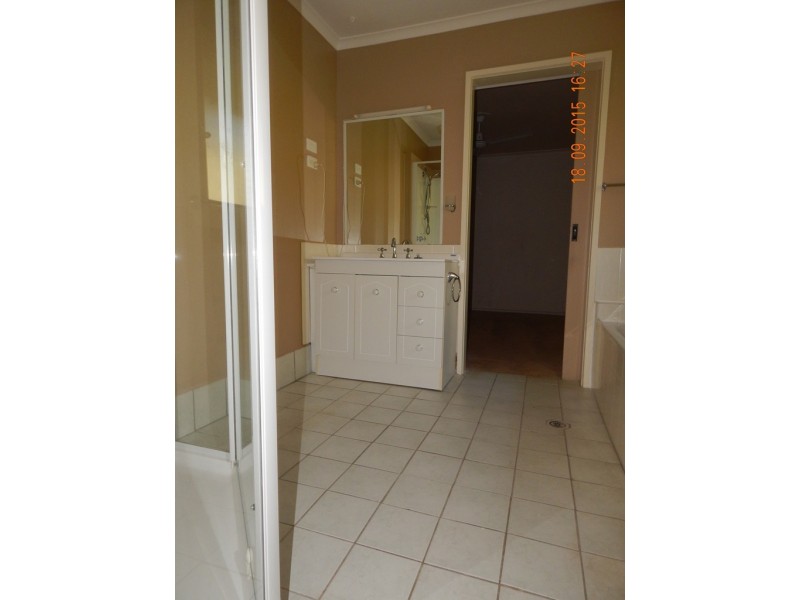 58 Larmer Street, Howlong NSW 2643