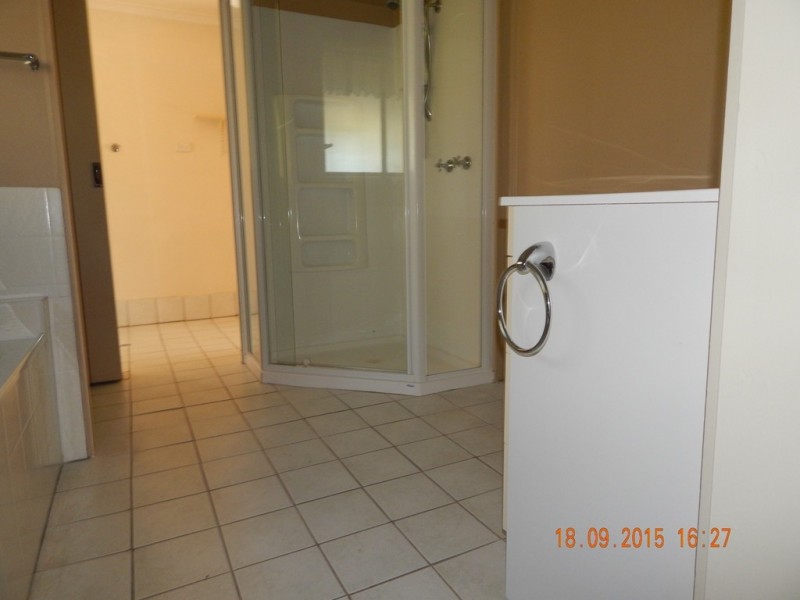 58 Larmer Street, Howlong NSW 2643