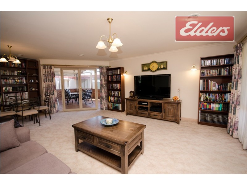 2 Curlew Court, East Albury NSW 2640