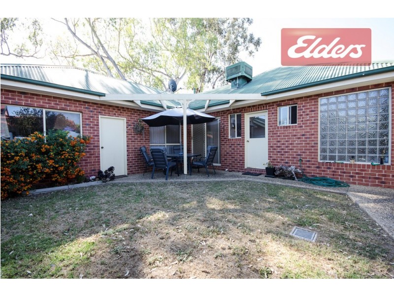 1-2 / 530 Kotthoff Street, Lavington NSW 2641