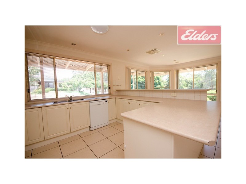 10 Pinehurst Fairway, Wodonga VIC 3690