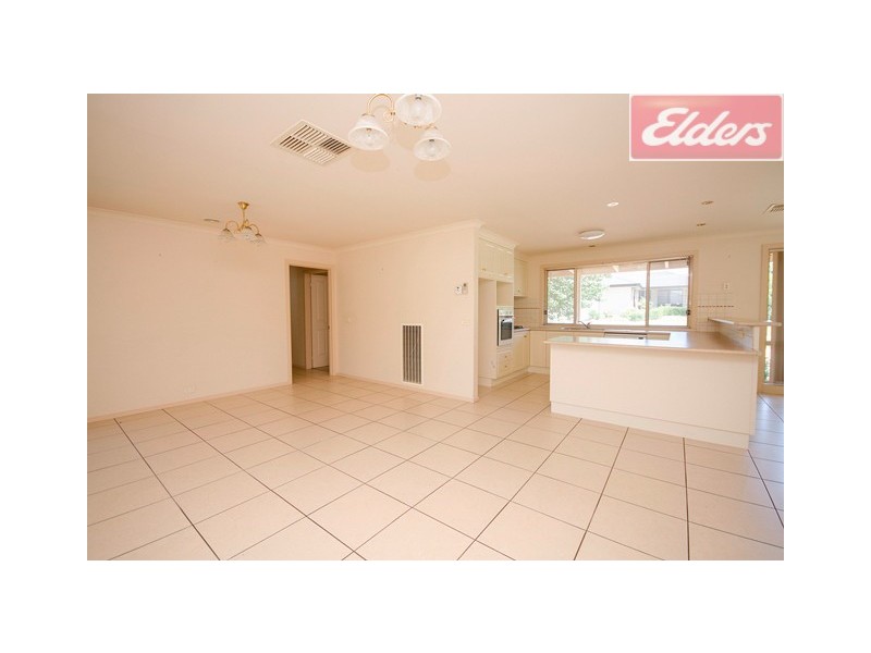 10 Pinehurst Fairway, Wodonga VIC 3690