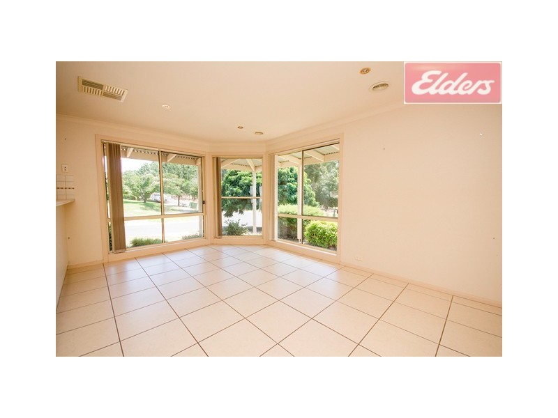 10 Pinehurst Fairway, Wodonga VIC 3690