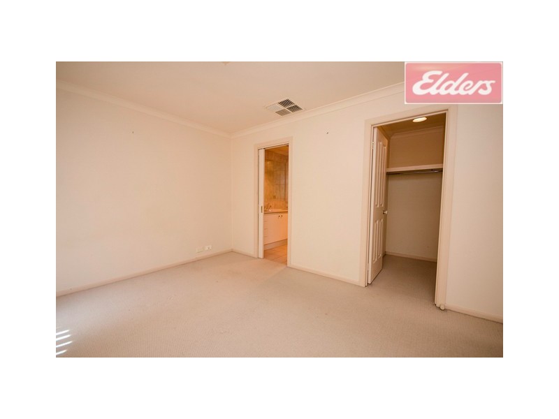 10 Pinehurst Fairway, Wodonga VIC 3690