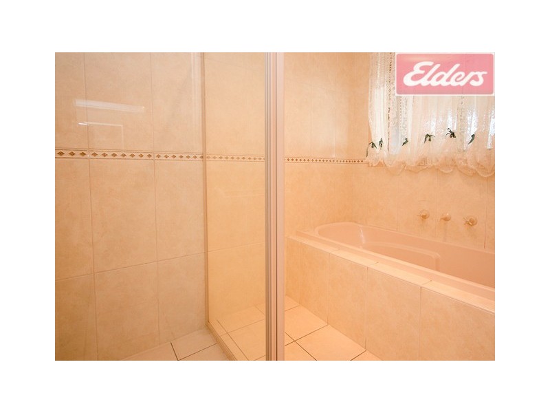 10 Pinehurst Fairway, Wodonga VIC 3690