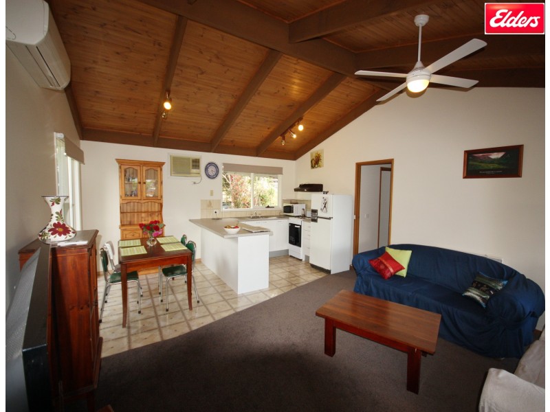 1 Feathertop Street, Tawonga South VIC 3698