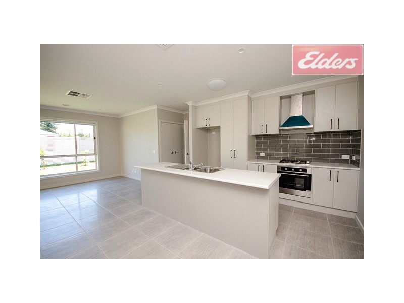549 Moffat Street, Lavington NSW 2641