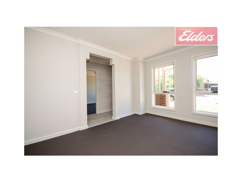 549 Moffat Street, Lavington NSW 2641