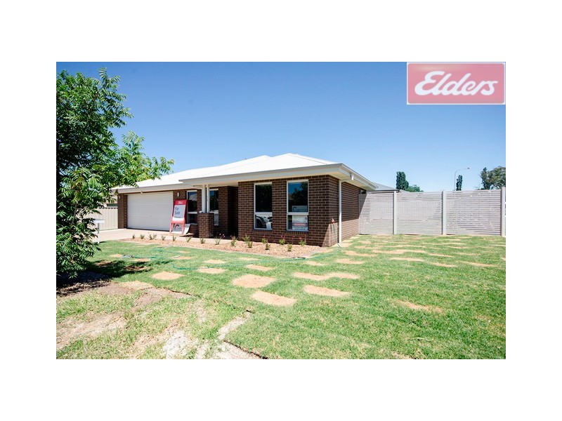 549 Moffat Street, Lavington NSW 2641