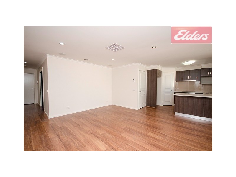 2/478a Rose Street, Lavington NSW 2641