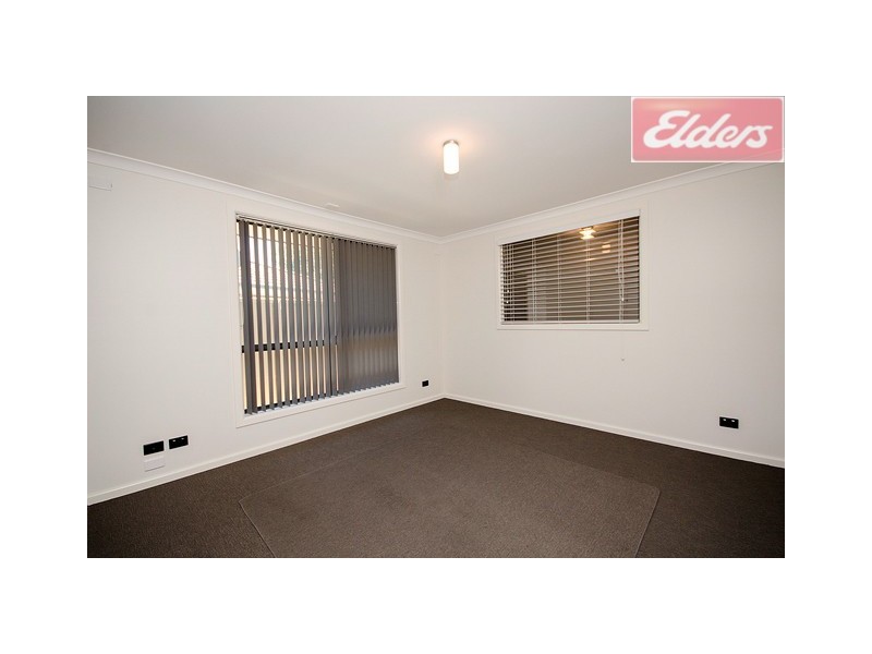 2/478a Rose Street, Lavington NSW 2641