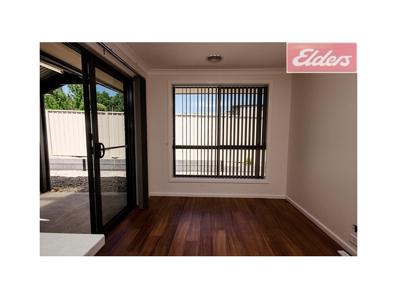 2/478a Rose Street, Lavington NSW 2641