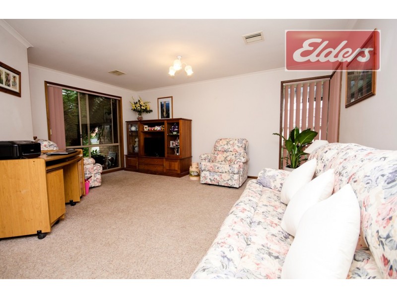 27 Elmslie Circuit, Wodonga VIC 3690