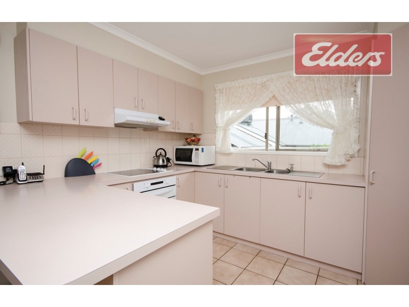 27 Elmslie Circuit, Wodonga VIC 3690