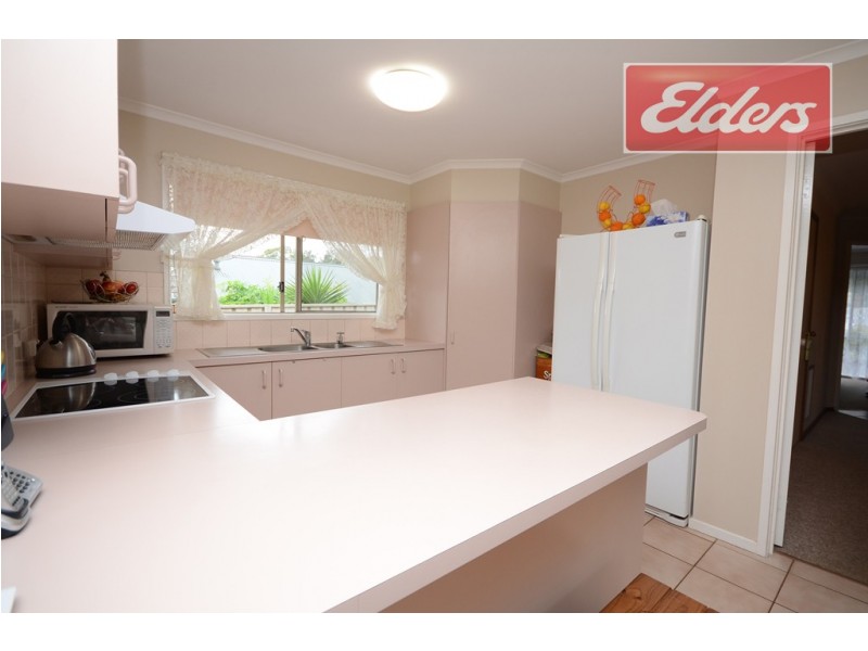 27 Elmslie Circuit, Wodonga VIC 3690