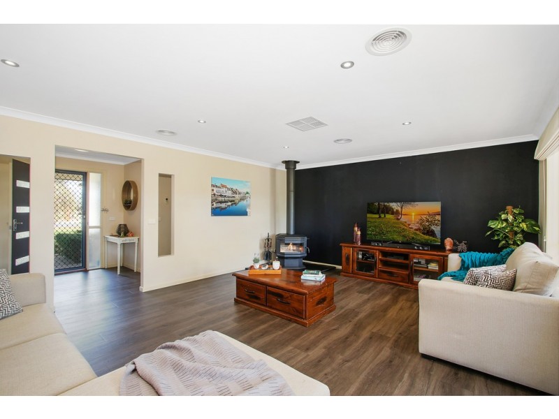 169 Golf Club Drive, Howlong NSW 2643