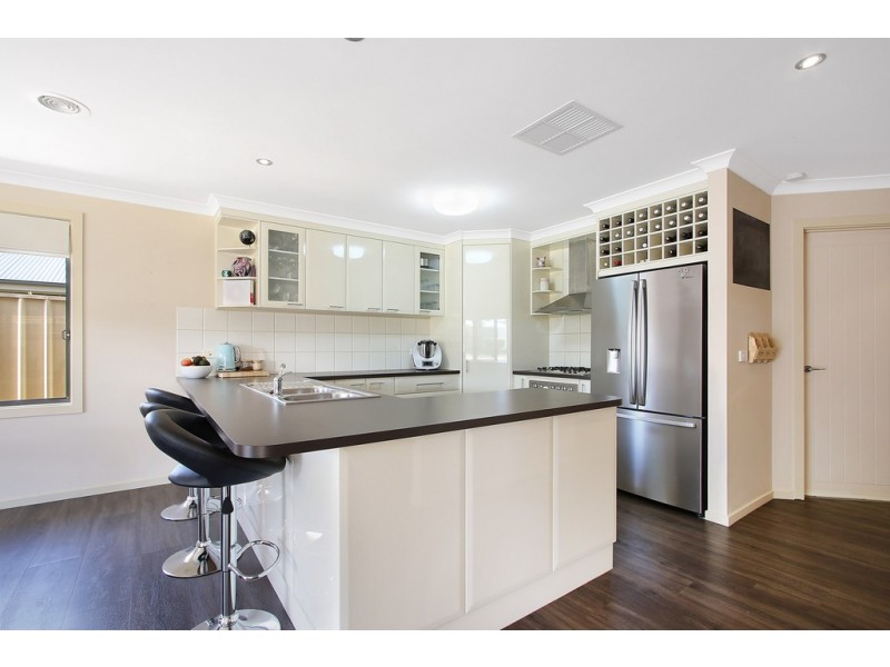 169 Golf Club Drive, Howlong NSW 2643