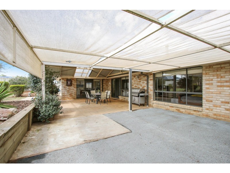 169 Golf Club Drive, Howlong NSW 2643