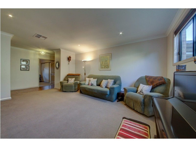 6 Maygar Avenue, Wodonga VIC 3690