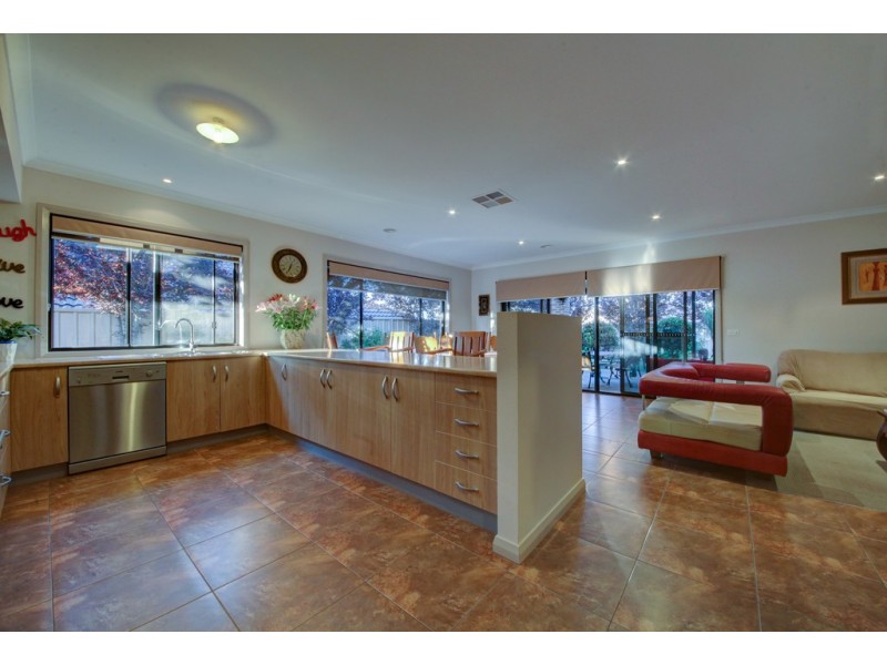 6 Maygar Avenue, Wodonga VIC 3690