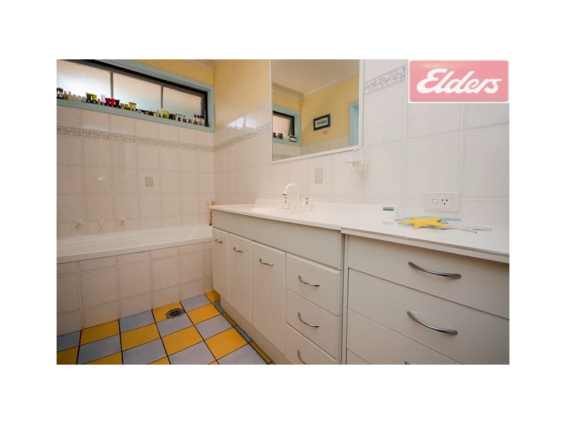 346 Cheyenne Drive, Lavington NSW 2641