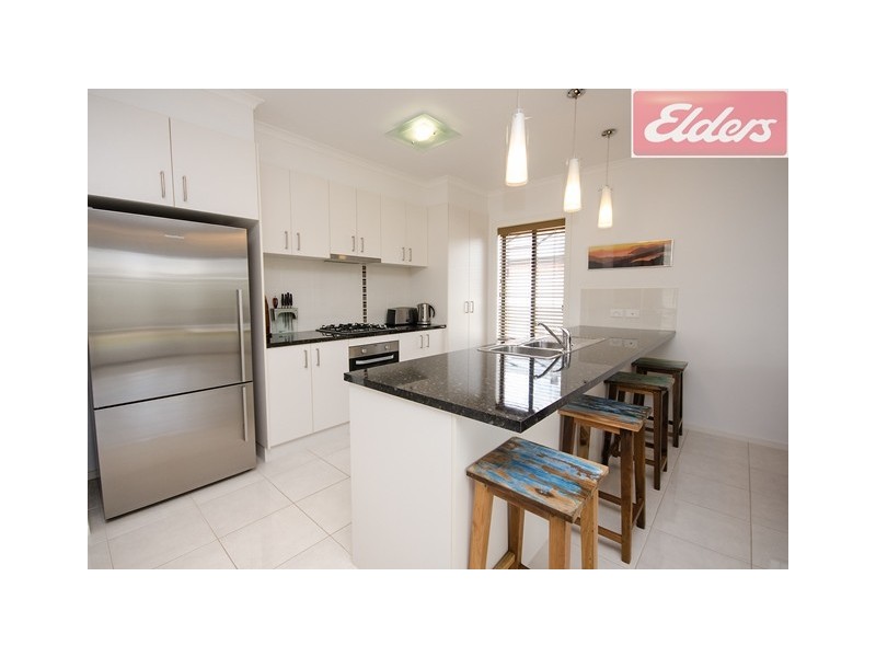 6 Macquarie Road, Wodonga VIC 3690