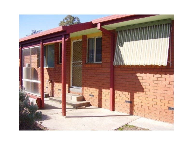 2 27 Leonard Street, Wodonga VIC 3690