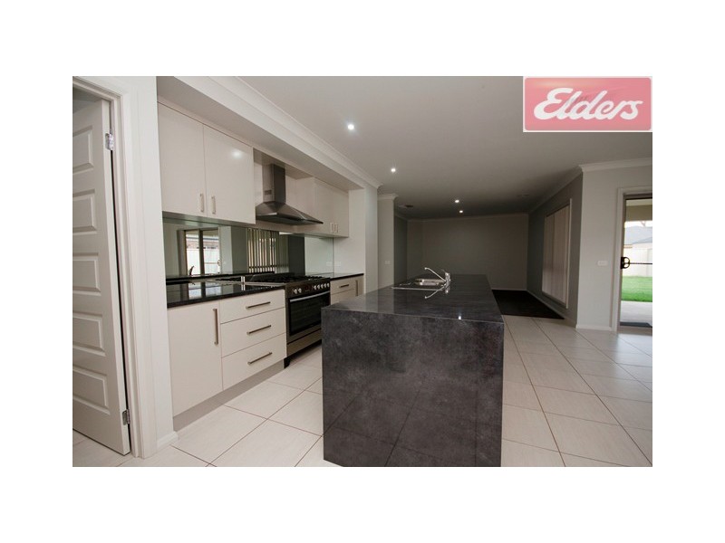 17 Parnaby Street, Wodonga VIC 3690