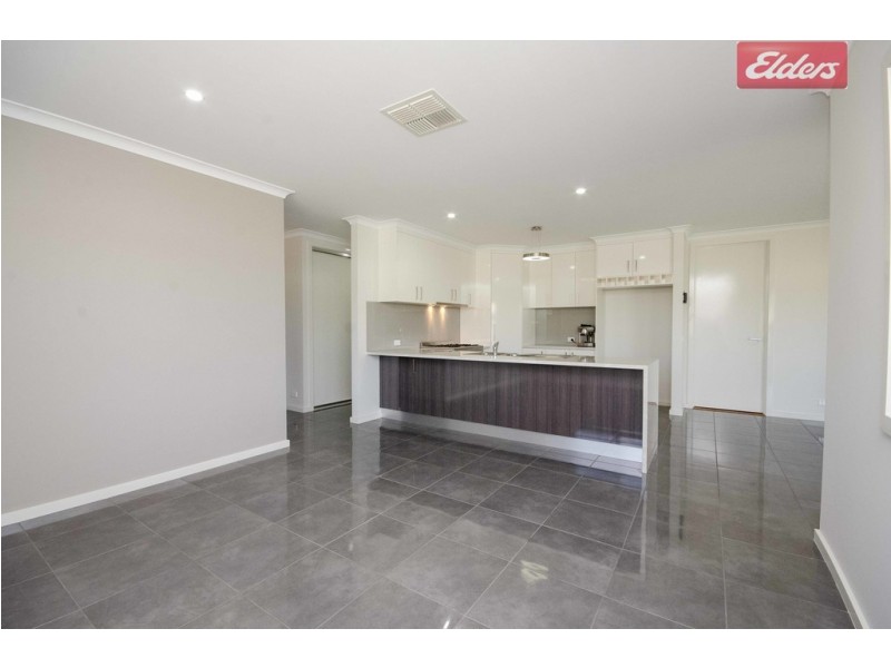 24 Parnaby Street, Wodonga VIC 3690