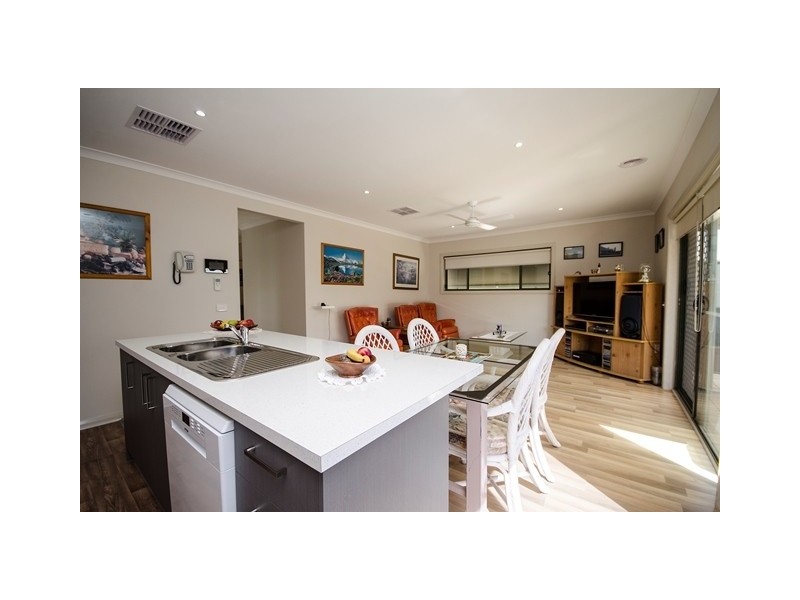 40 Lysterfield Lane, Wodonga VIC 3690