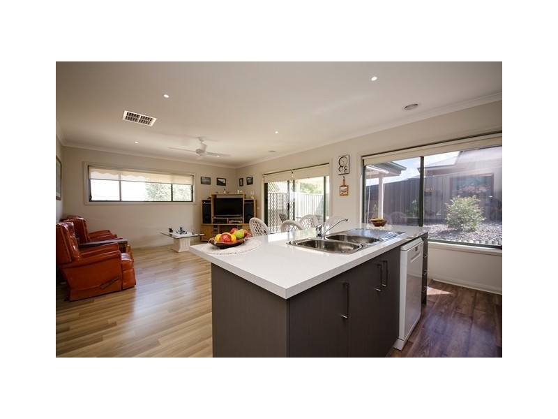 40 Lysterfield Lane, Wodonga VIC 3690