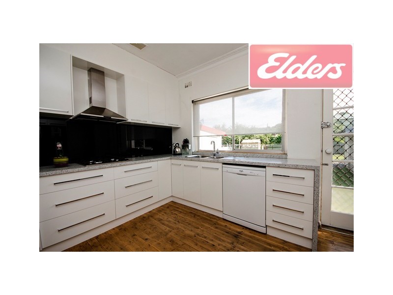 906 Padman Drive, West Albury NSW 2640