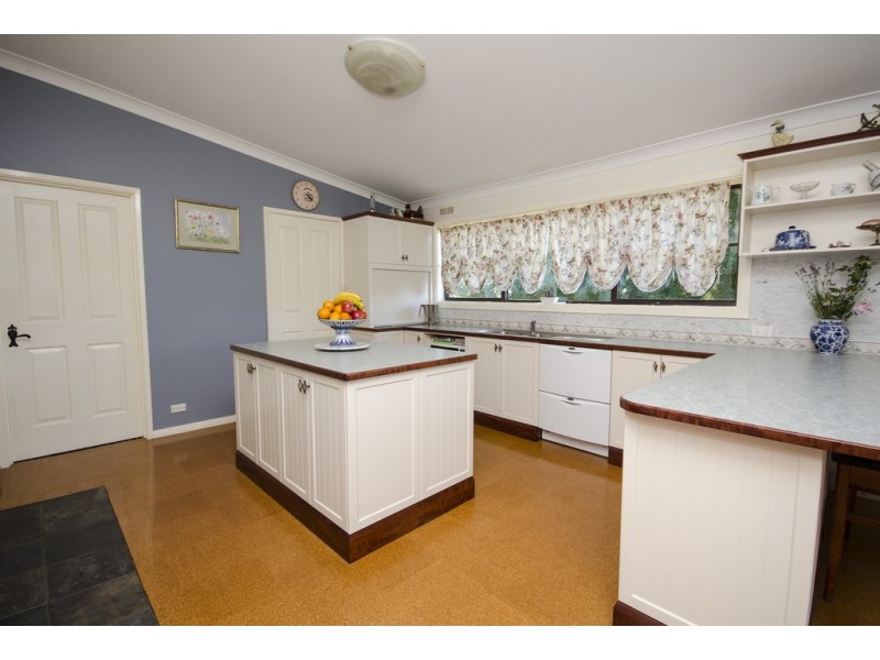 2 Briggs Street, Dederang VIC 3691