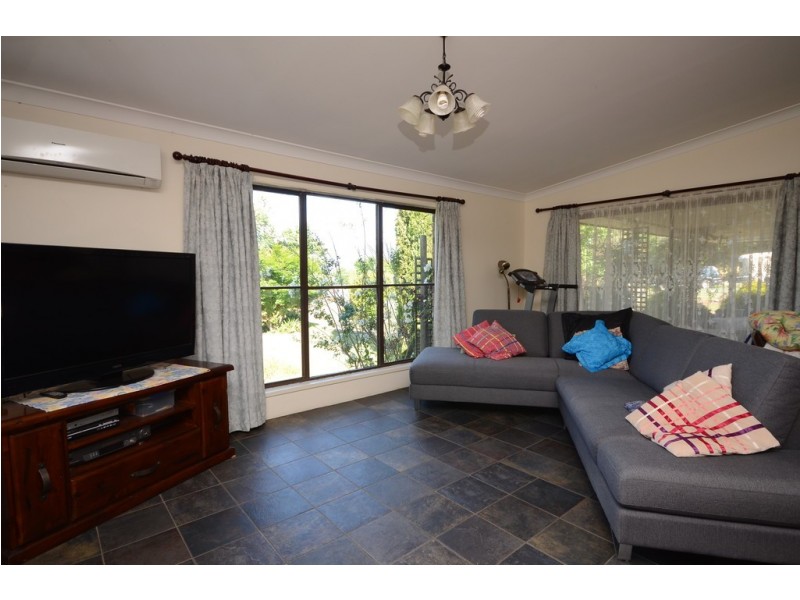 2 Briggs Street, Dederang VIC 3691