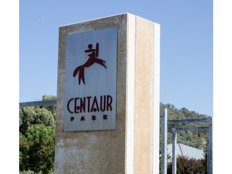 17 Bartleson Place, Hamilton Valley NSW 2641