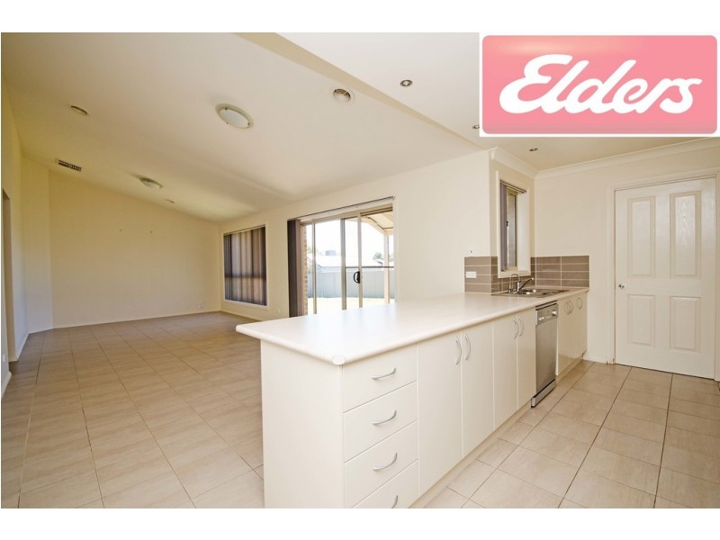 8 Warbler Street, Thurgoona NSW 2640