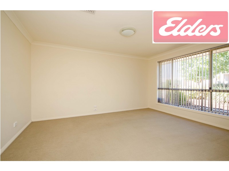 8 Warbler Street, Thurgoona NSW 2640