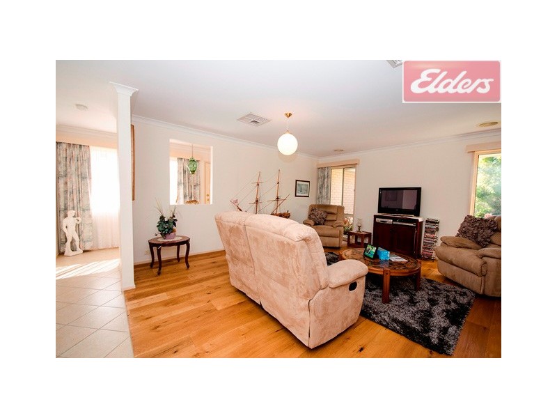 17 Iron Way, Wodonga VIC 3690