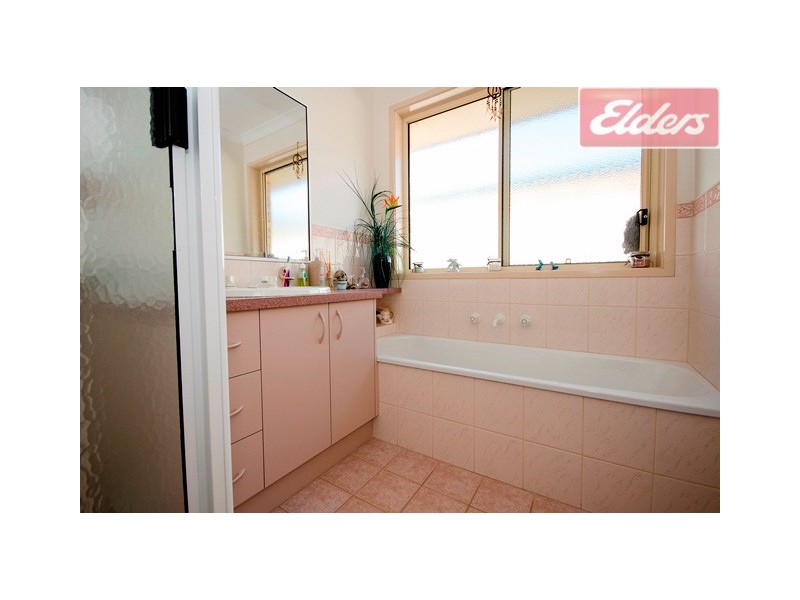 17 Iron Way, Wodonga VIC 3690