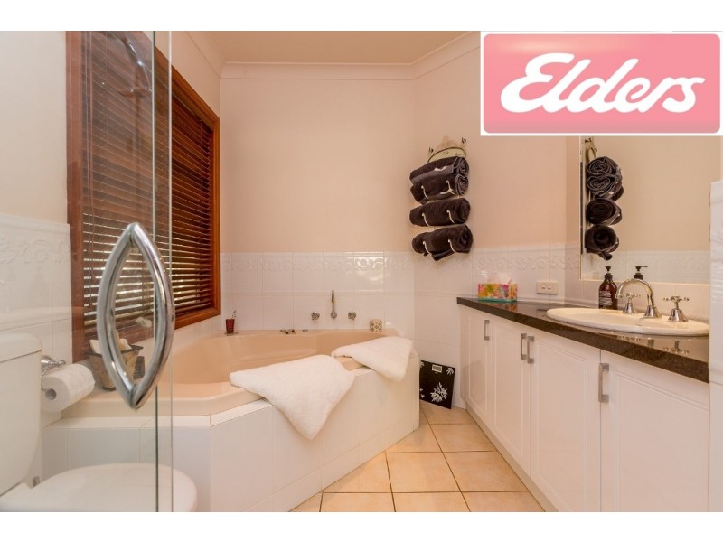 3 Newton Circuit, Thurgoona NSW 2640