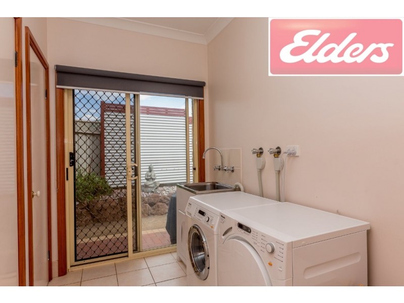 3 Newton Circuit, Thurgoona NSW 2640