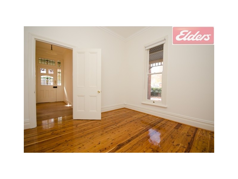 721 Young Street, Albury NSW 2640