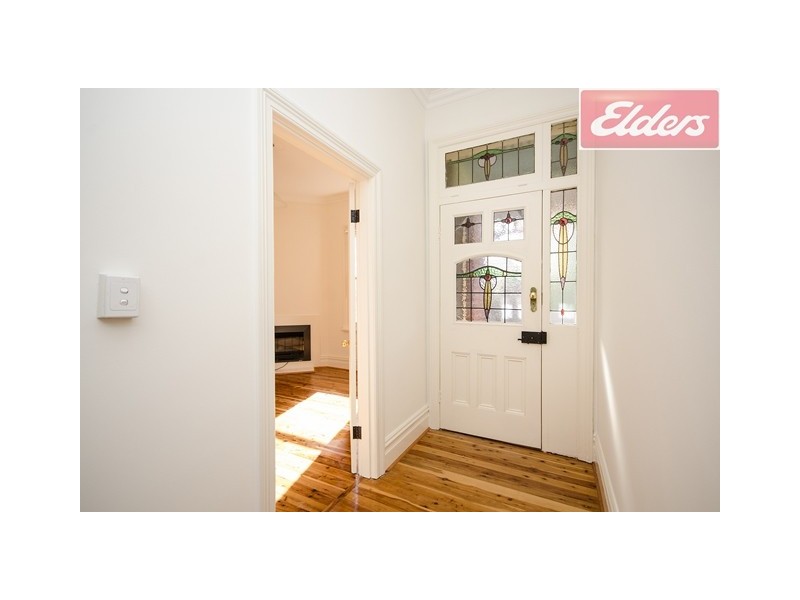 721 Young Street, Albury NSW 2640