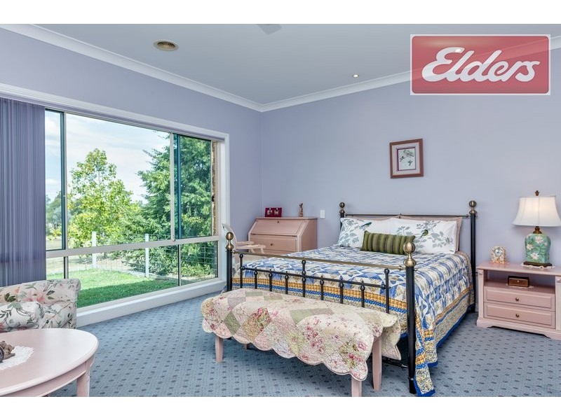 100 Sarah Street, Gerogery NSW 2642