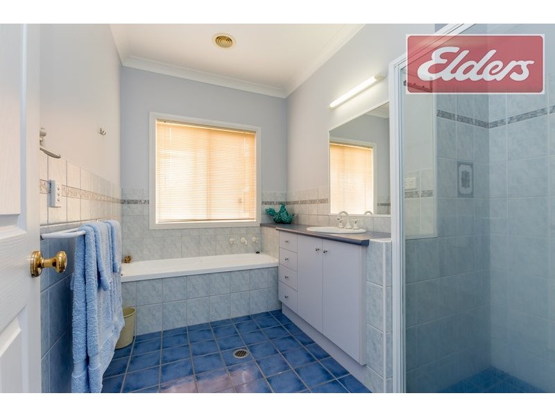 100 Sarah Street, Gerogery NSW 2642