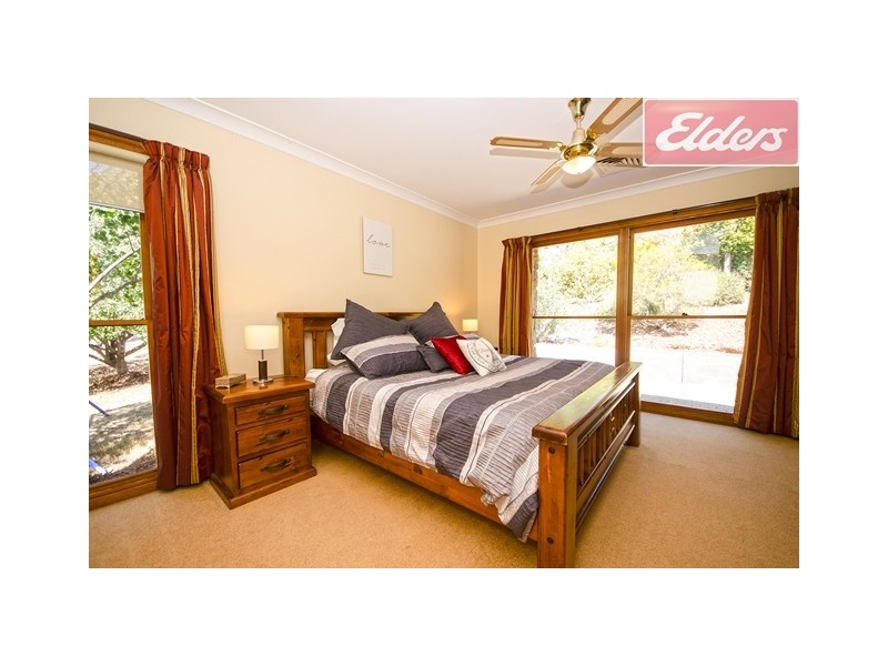 12 Barton Drive, Baranduda VIC 3691