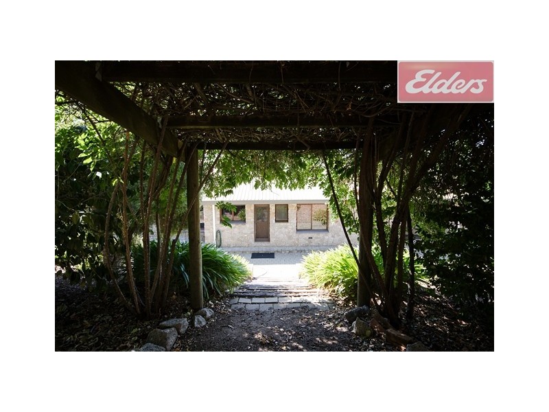 12 Barton Drive, Baranduda VIC 3691