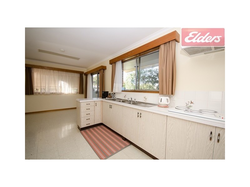 518 Kotthoff Street, Lavington NSW 2641